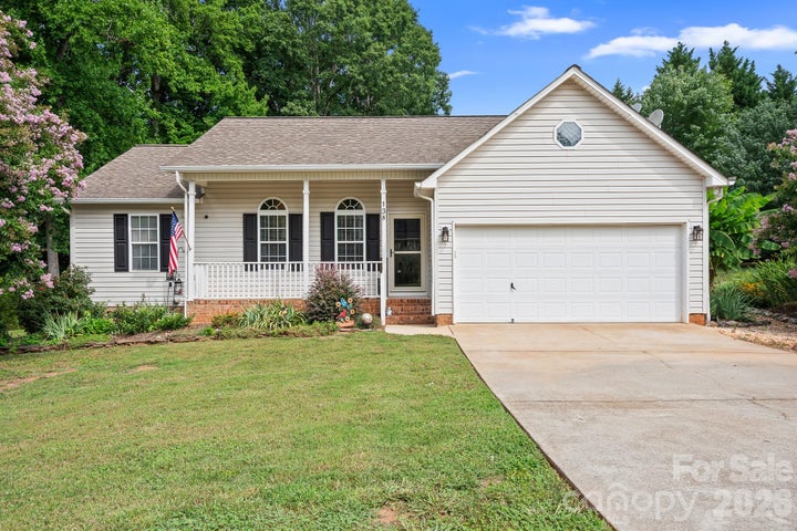 Photo 1 of 36 — 138 Valley Glen Drive, Troutman, NC 28166