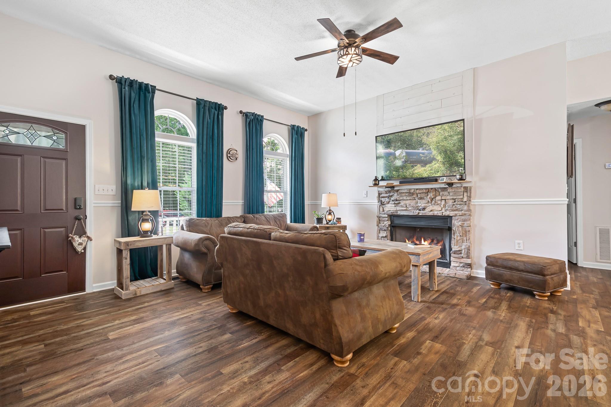 138 Valley Glen Drive