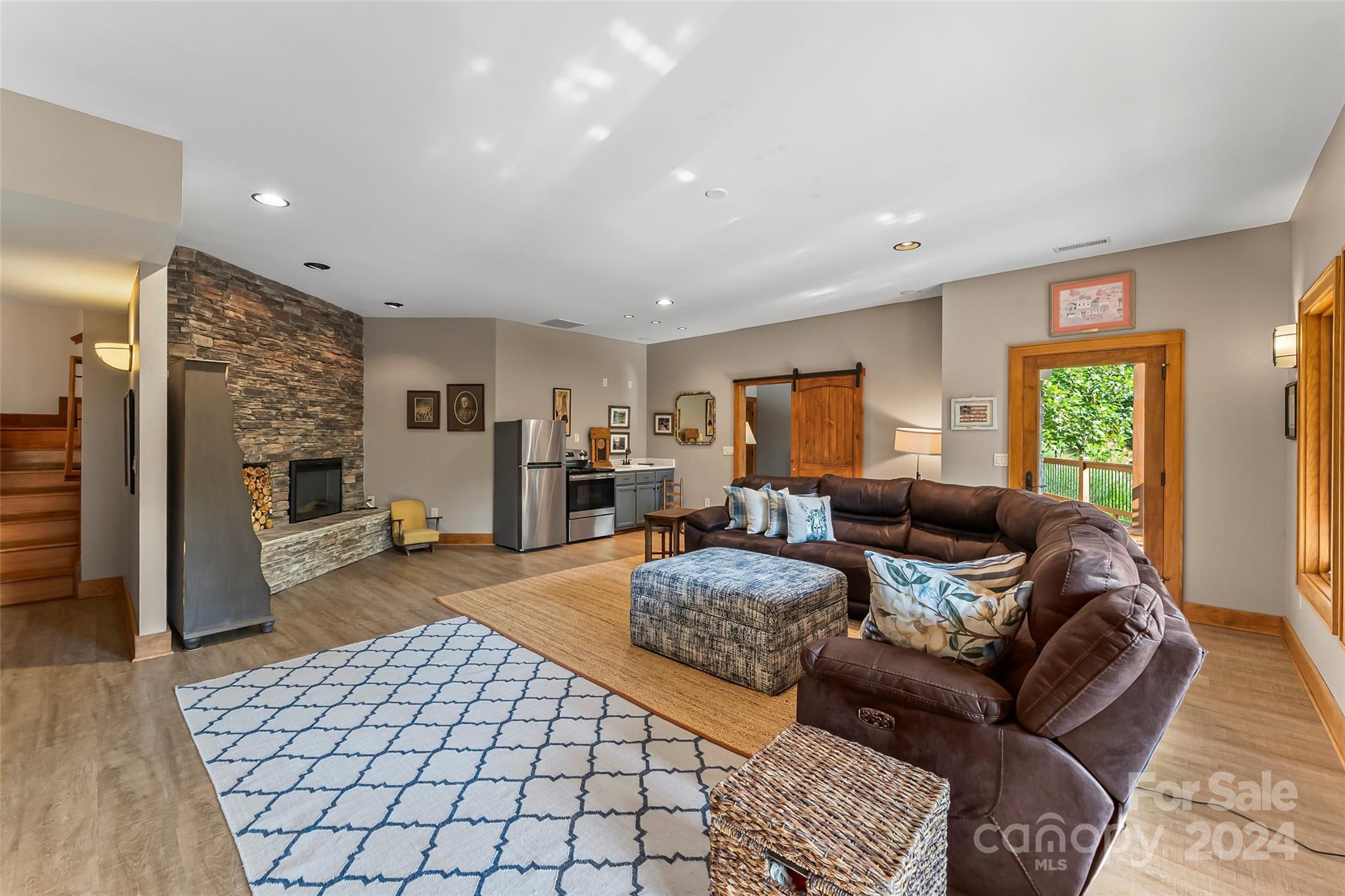 Rolling Meadows Estate - Residential