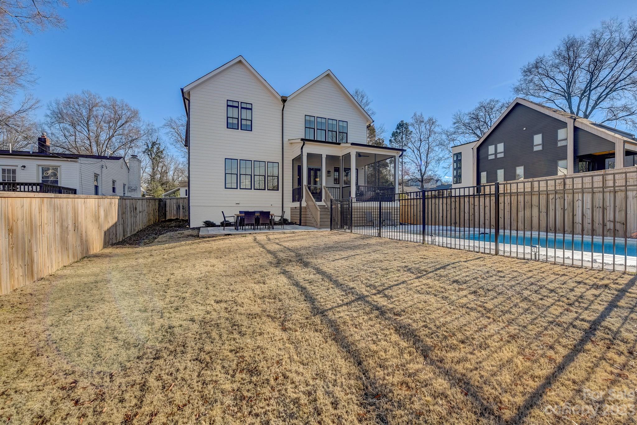 Villa Heights - Residential