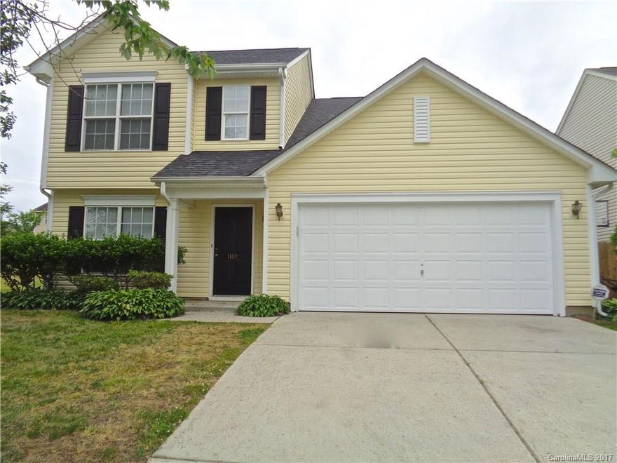 Adorable home in desirable neighborhood.  Cul-de-sac lot . Moving-in Ready 3 Bedroom 2-1/2 bath.   New Roof May 2017,  New carpet and freshly painted. Fenced back yard.