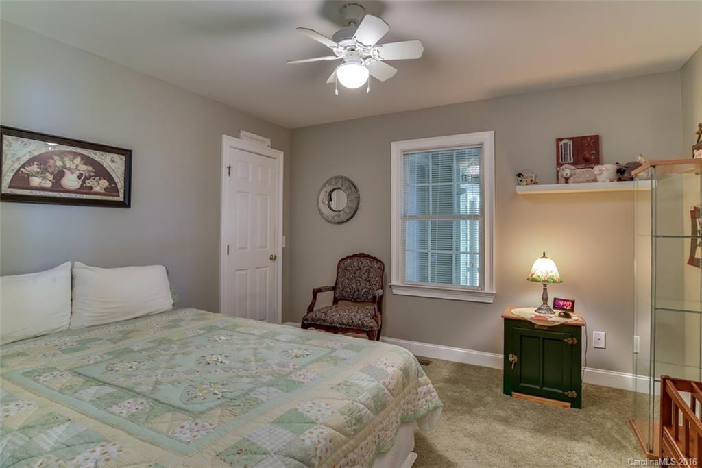 Holly Forest - Residential