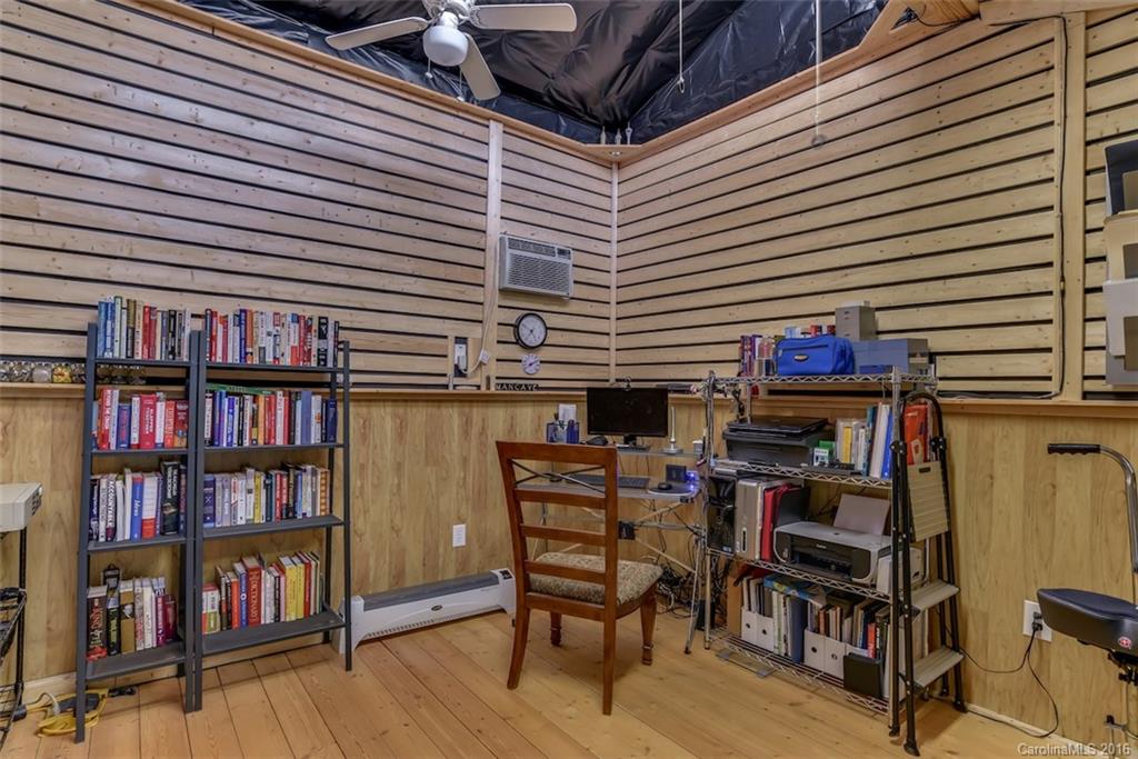 Holly Forest - Residential