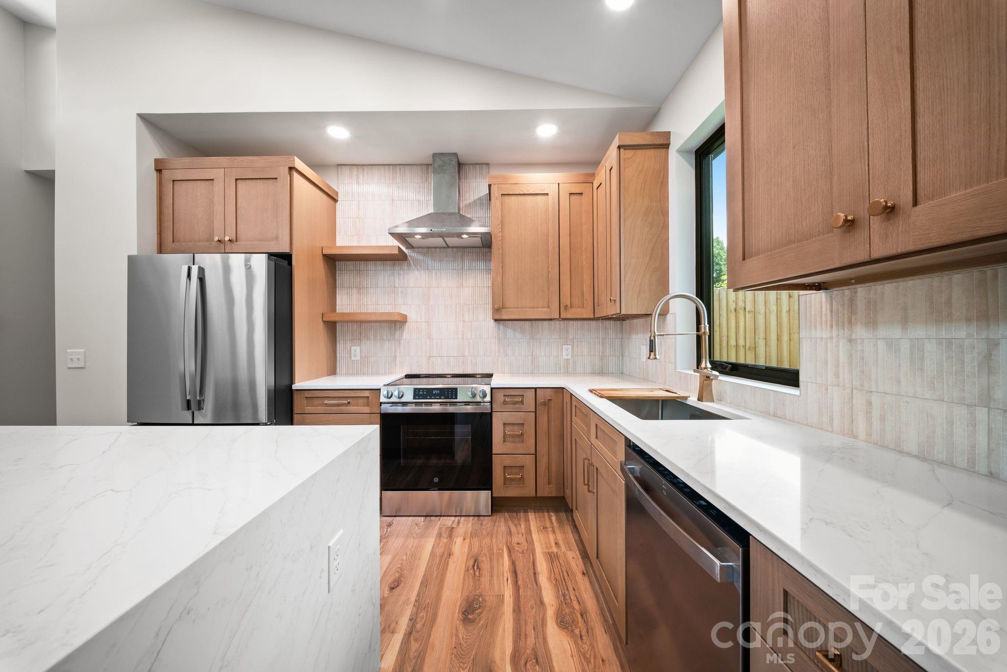6 Sandhurst Drive