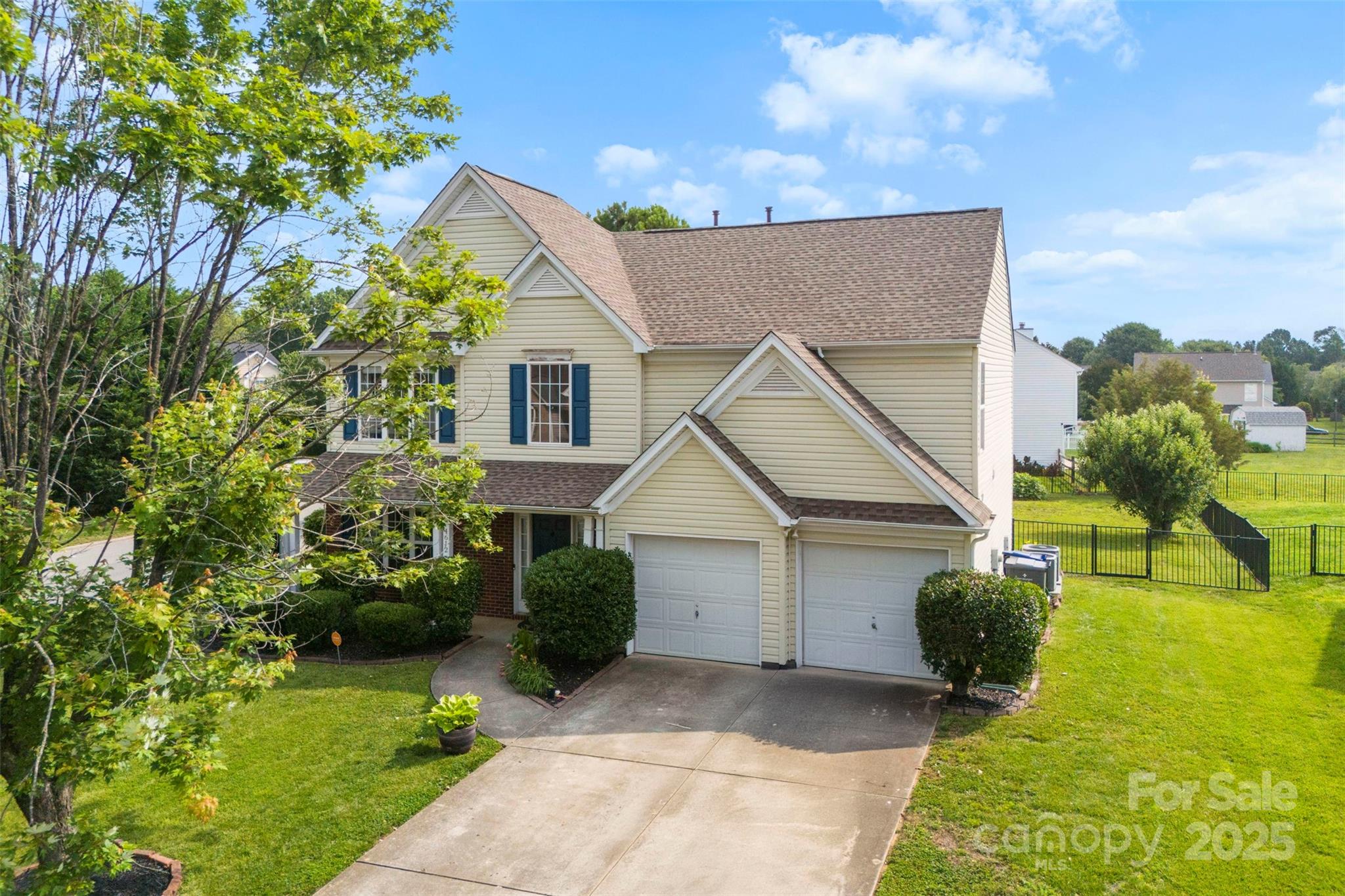 4612 Maple Crest Place
