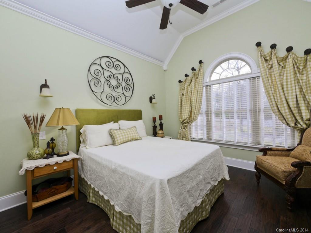 Holland Springs - Residential