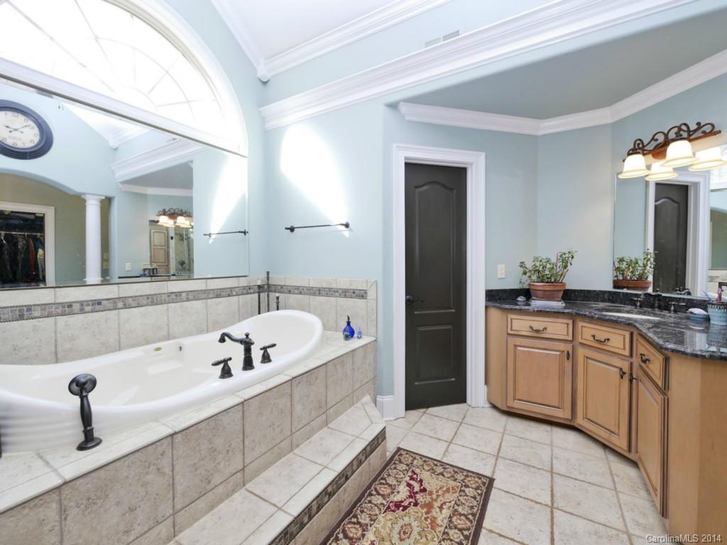 Holland Springs - Residential