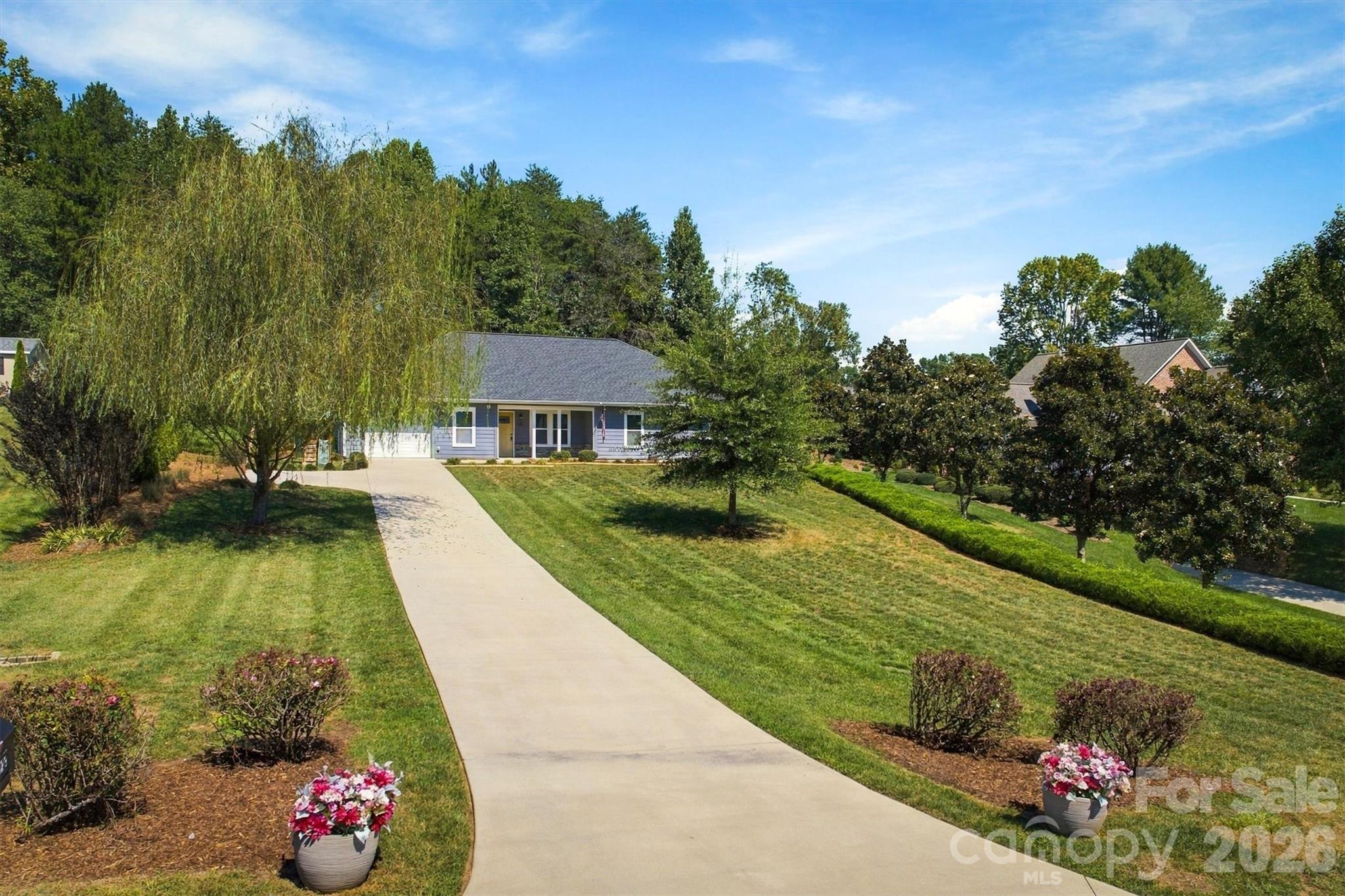 329 Springwood Drive NE