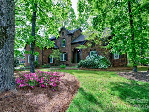 Photo of 4601 Nobility Court #16, Charlotte, NC 28269 (MLS # 4365900)