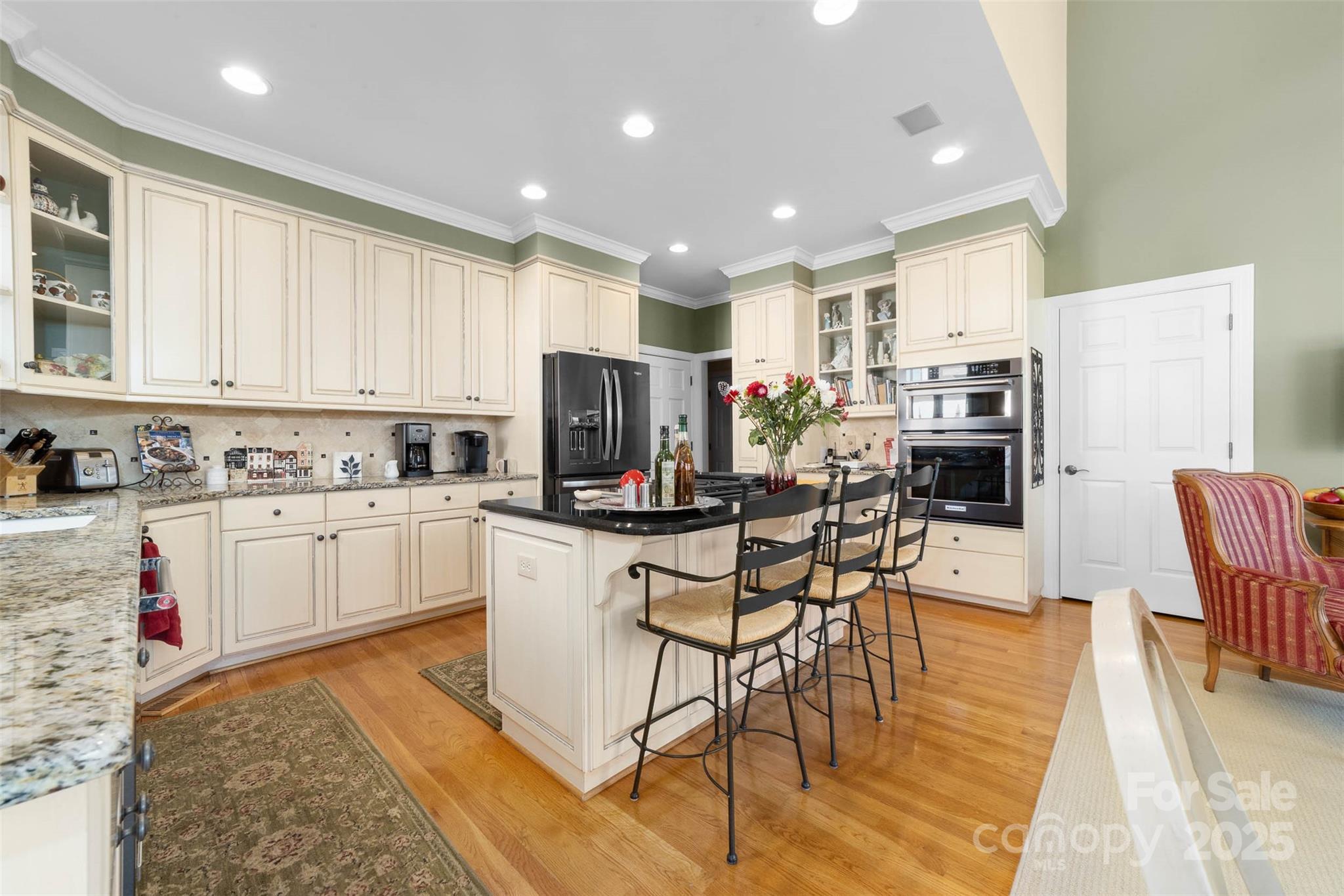 The Peninsula - Residential