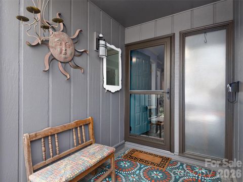 521 Crowfields Lane Asheville NC 28803