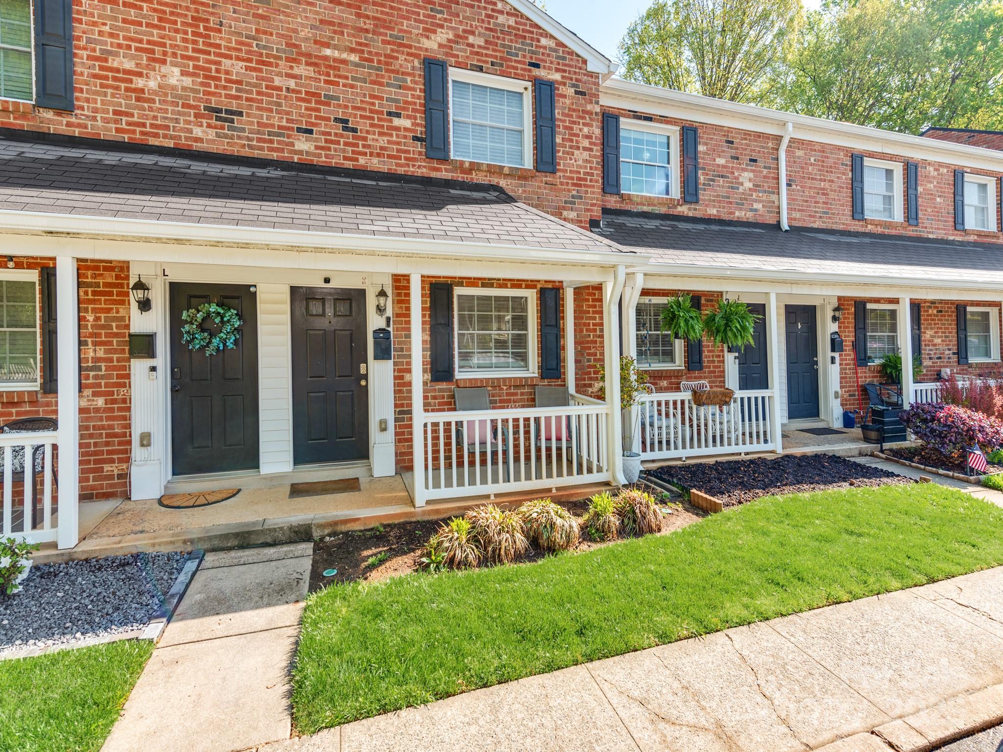 1217 Green Oaks Lane K