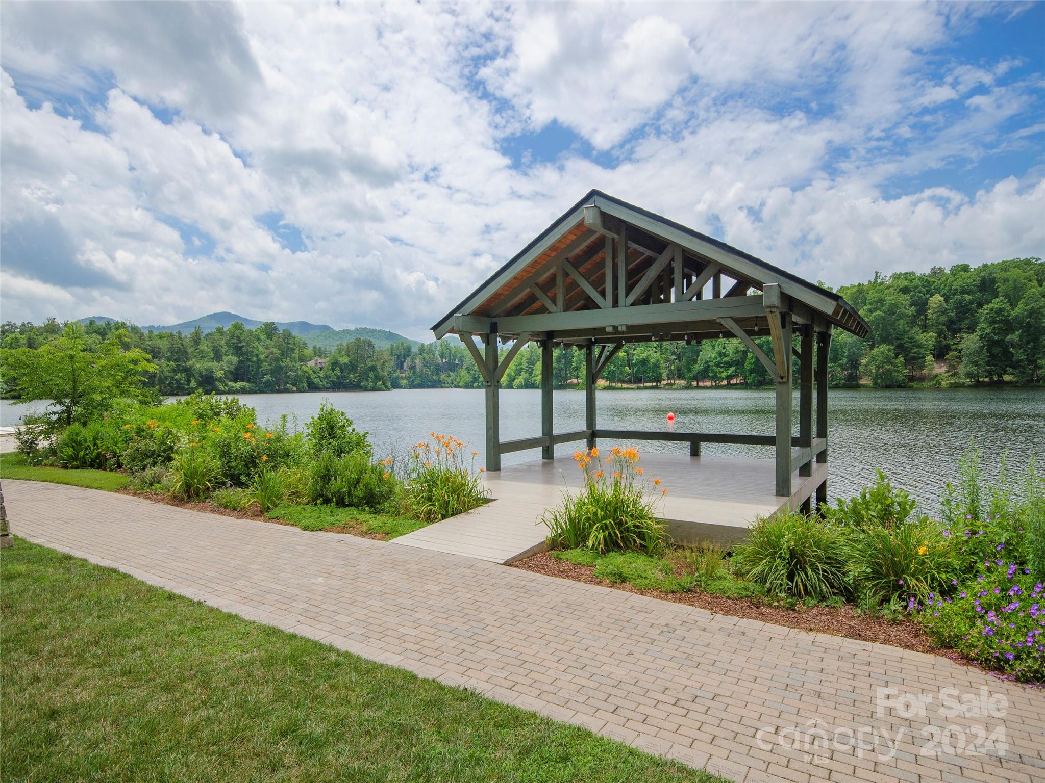 Biltmore Lake - Residential