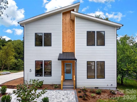 Photo of 5 Bellagio Place, Asheville, NC 28803 (MLS # 4425621)