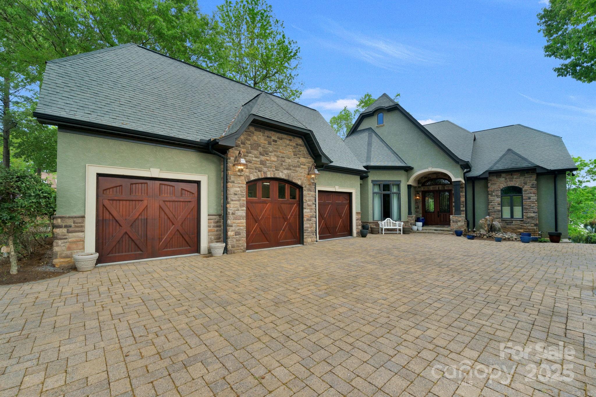 3255 Lake Pointe Drive