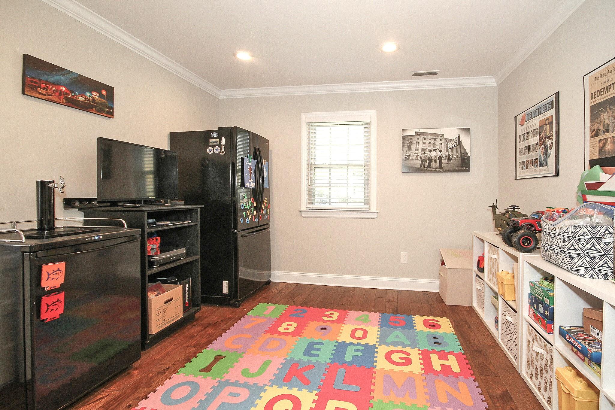 Beverly Woods - Residential