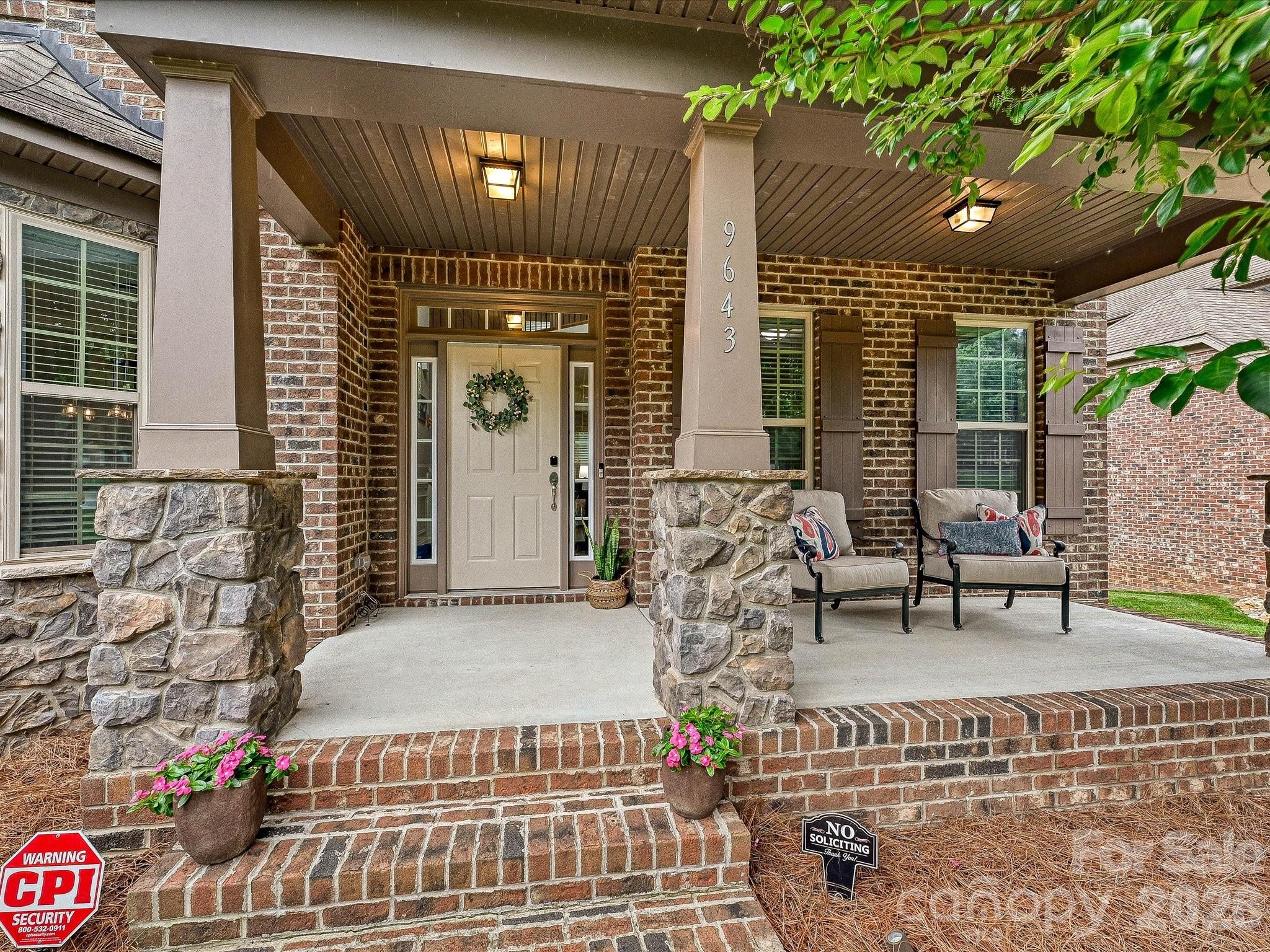 9643 Hampton Oaks Lane