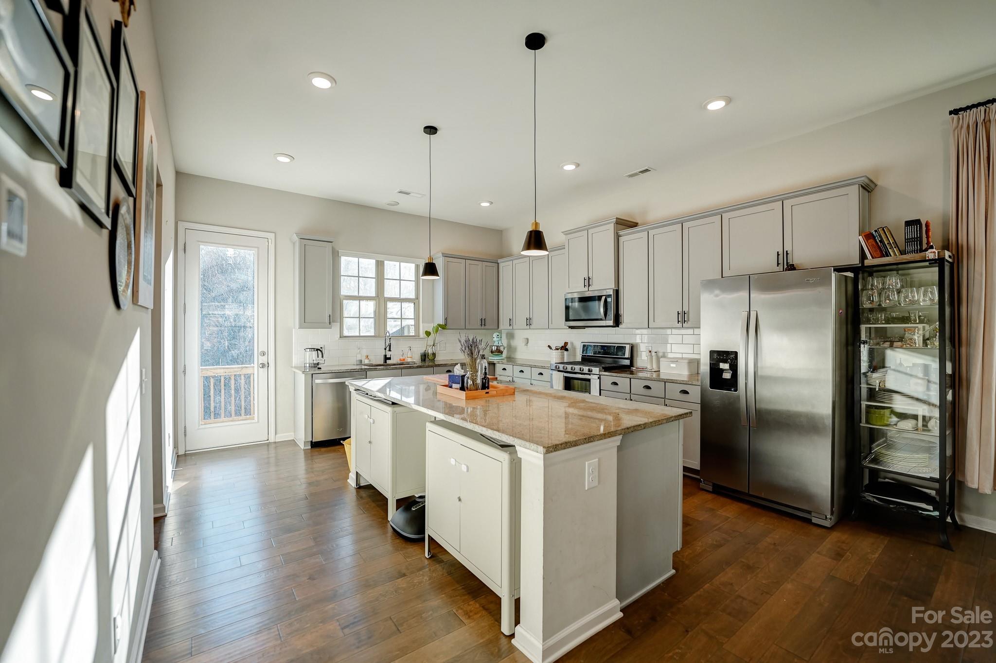 Hadley at Arrowood Station - Residential