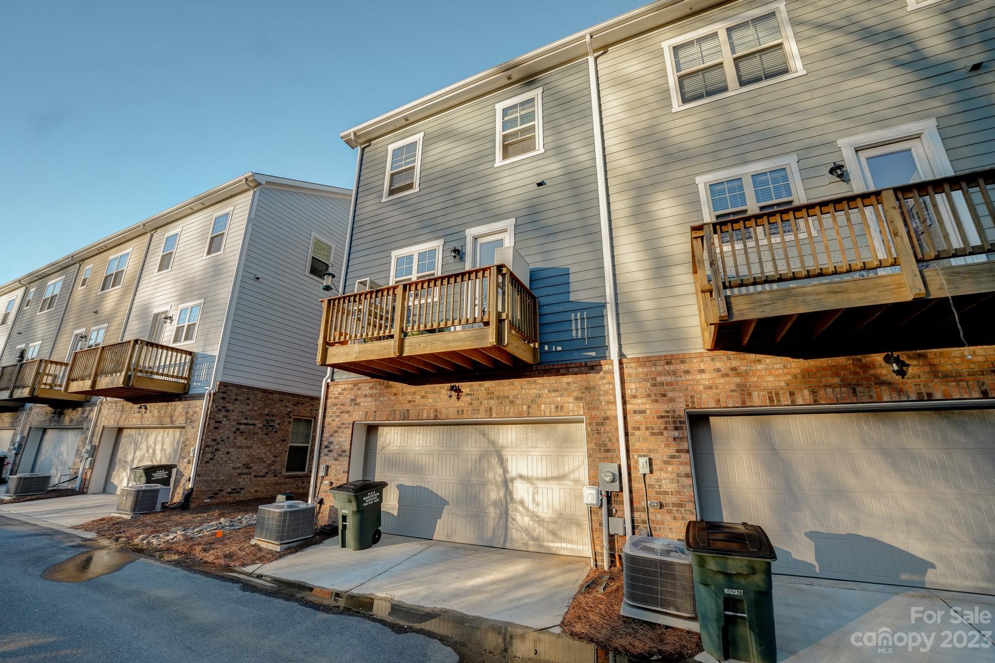 Hadley at Arrowood Station - Residential