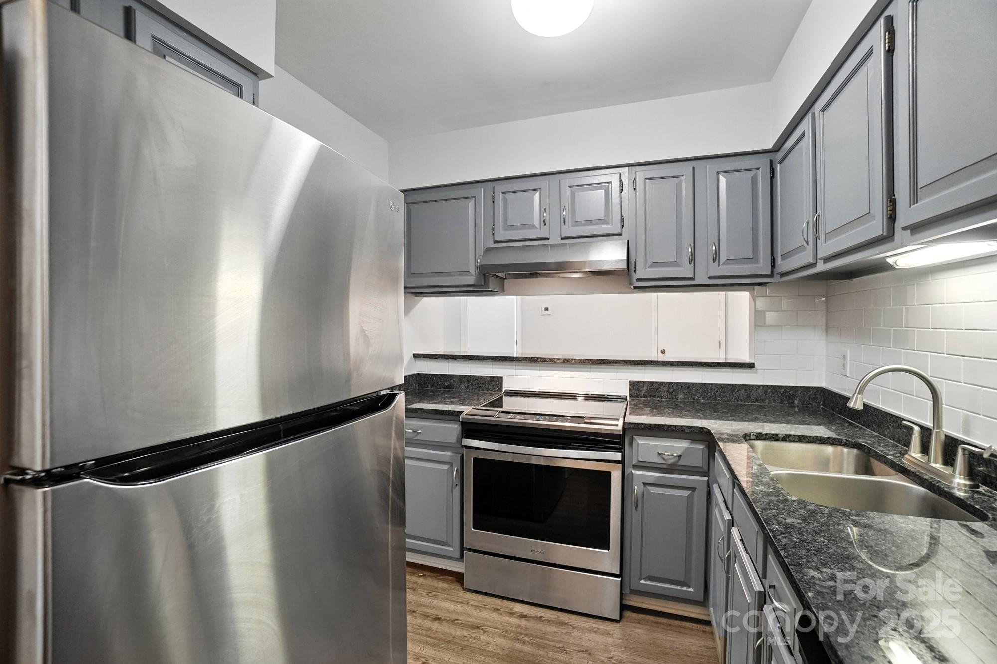 1606 Sharon Road W 38