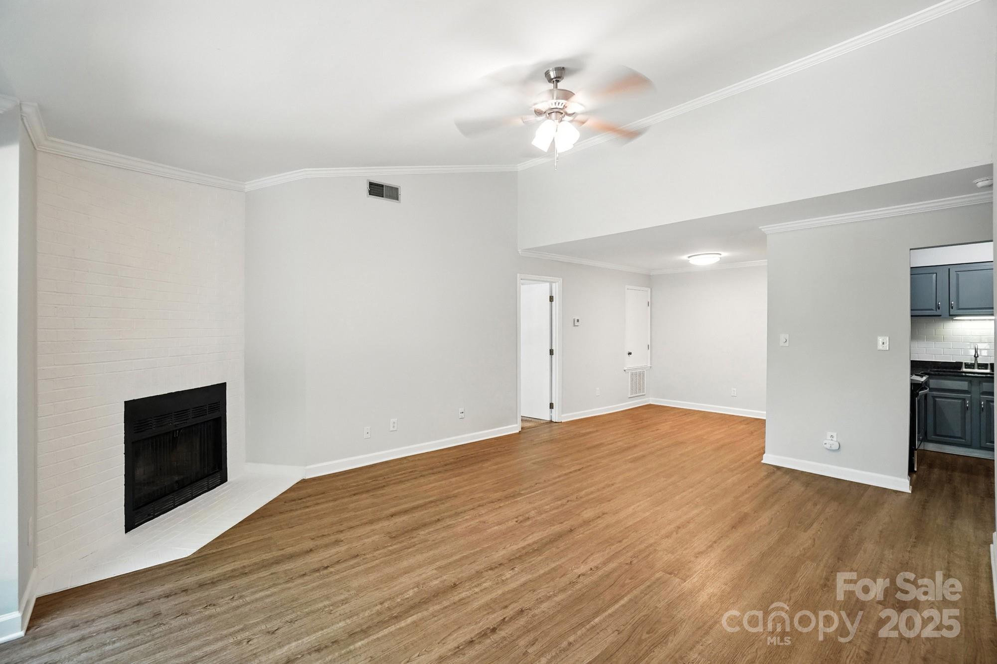 1606 Sharon Road W 38