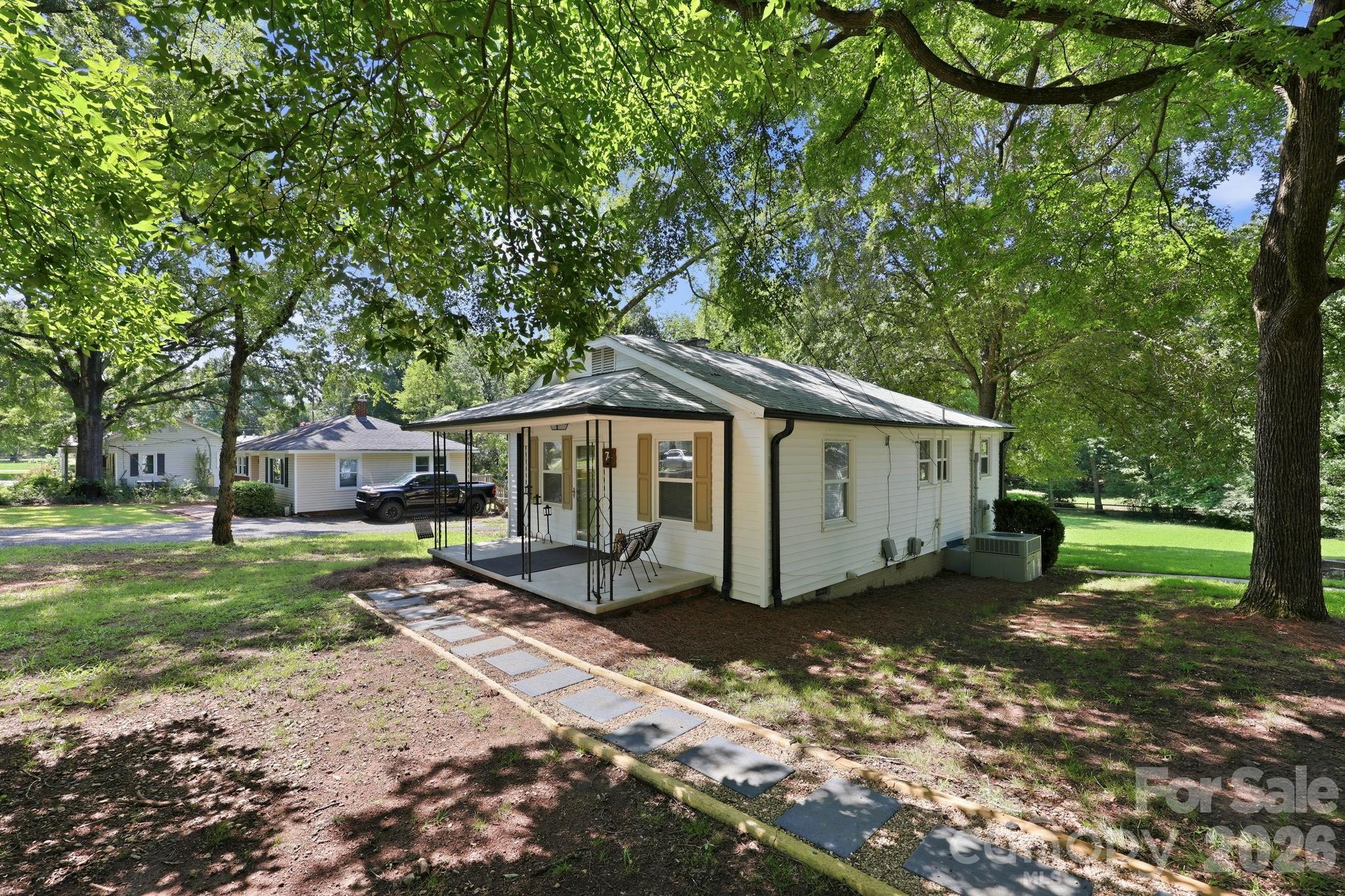 74 Pinecrest Drive SW, Concord, NC, 28027