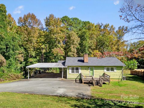 Photo of 395 Walker Street, Columbus, NC 28722 (MLS # 4314651)