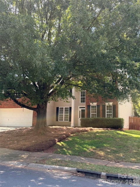Photo of 17234 Georgian Hall Drive, Charlotte, NC 28277 (MLS # 4422023)