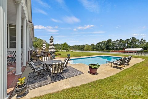 A home in Cheraw