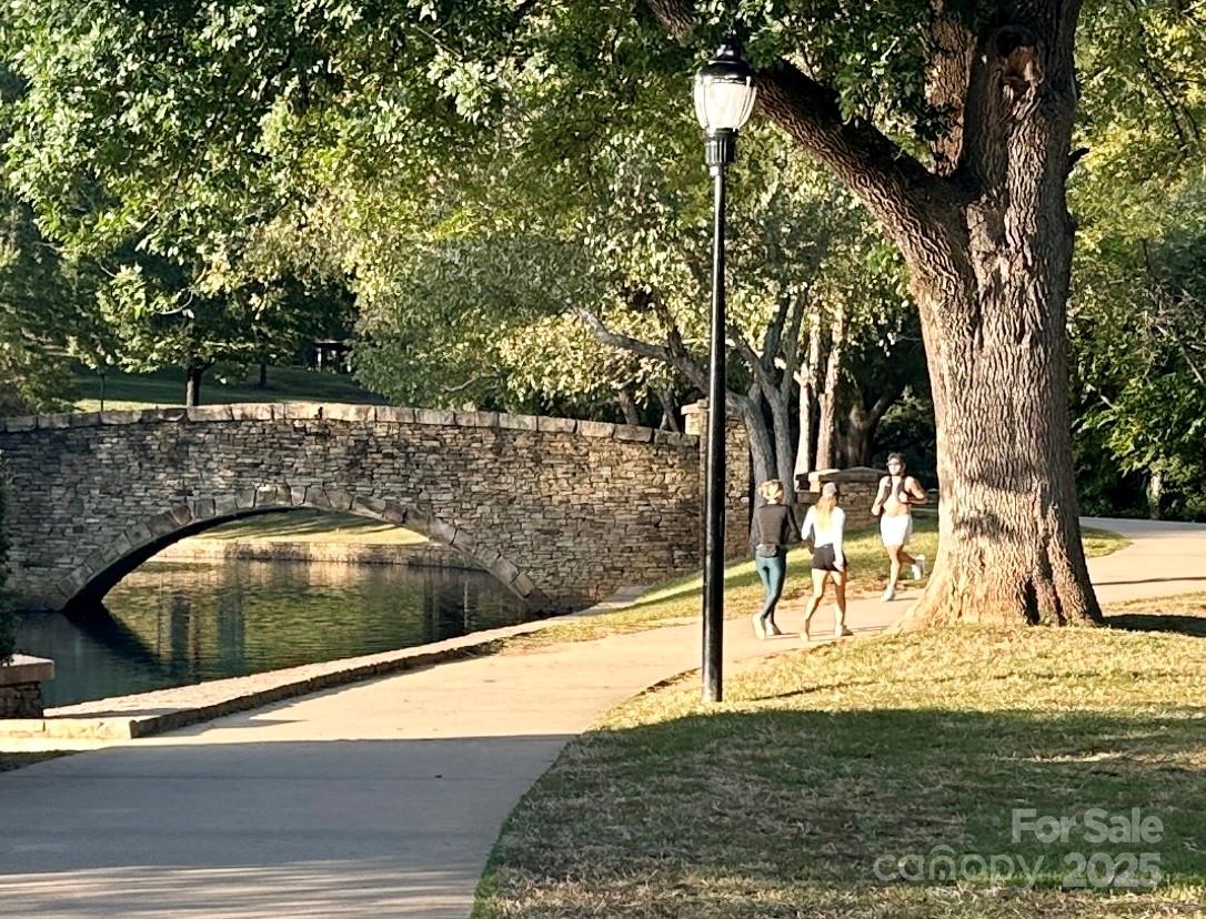 1314 Cortland Road E