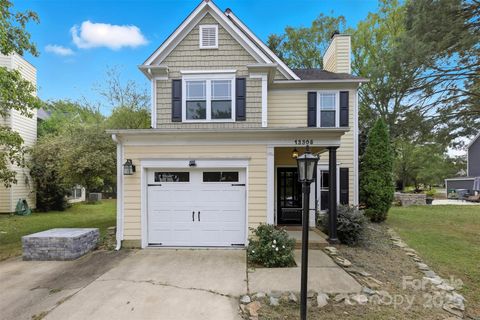 13308 Bolingbrook Lane Charlotte NC 28273