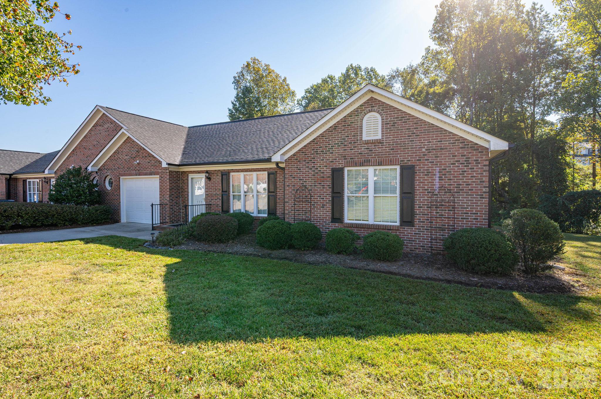 559 Queen Brogan Court