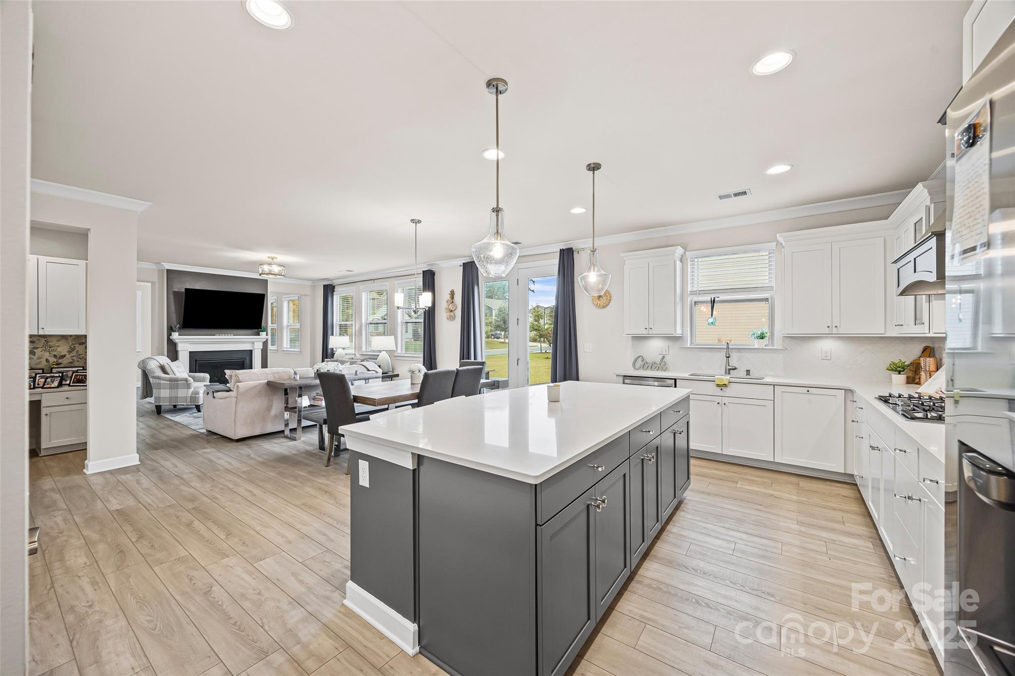 Lake Crest - Residential