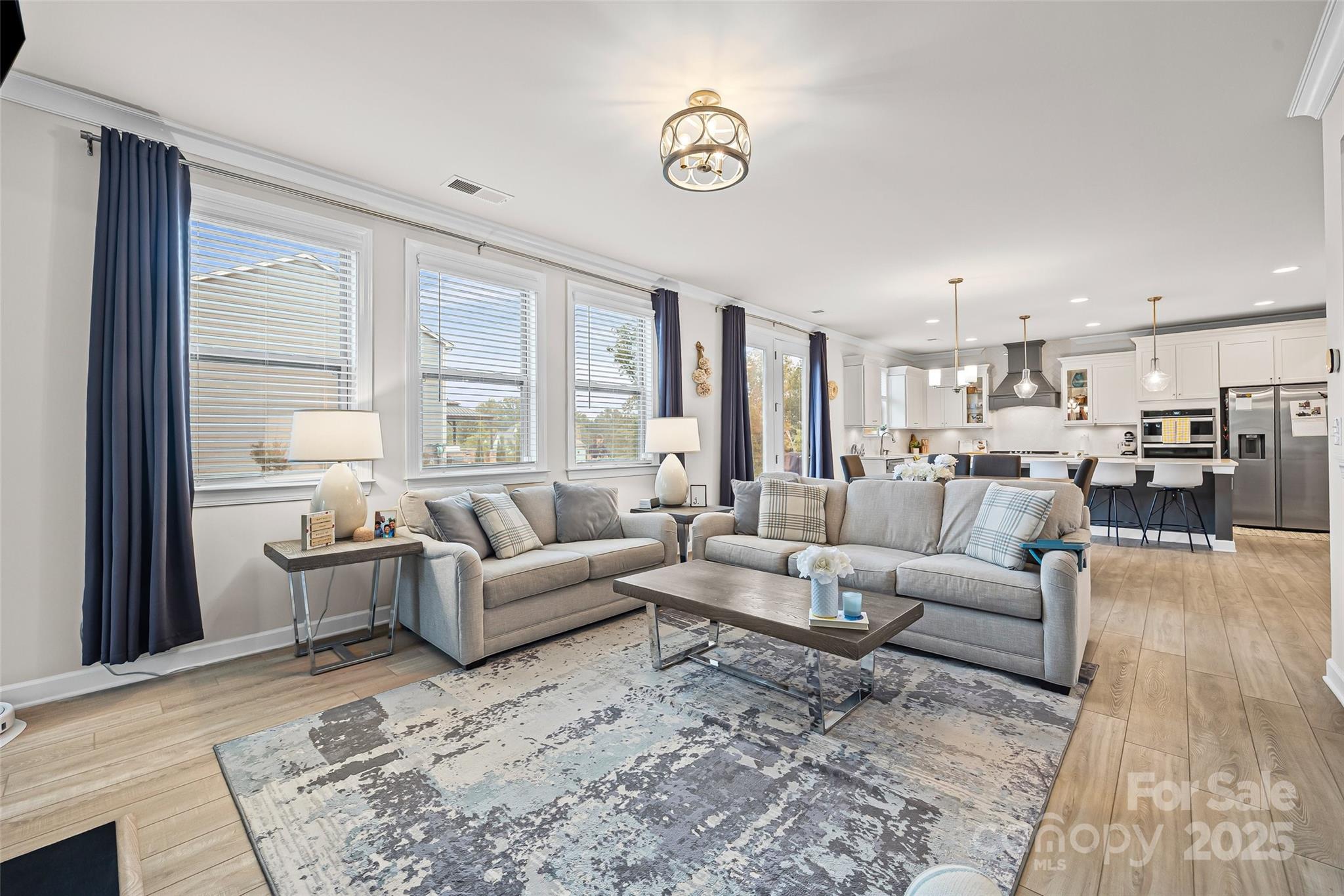 Lake Crest - Residential