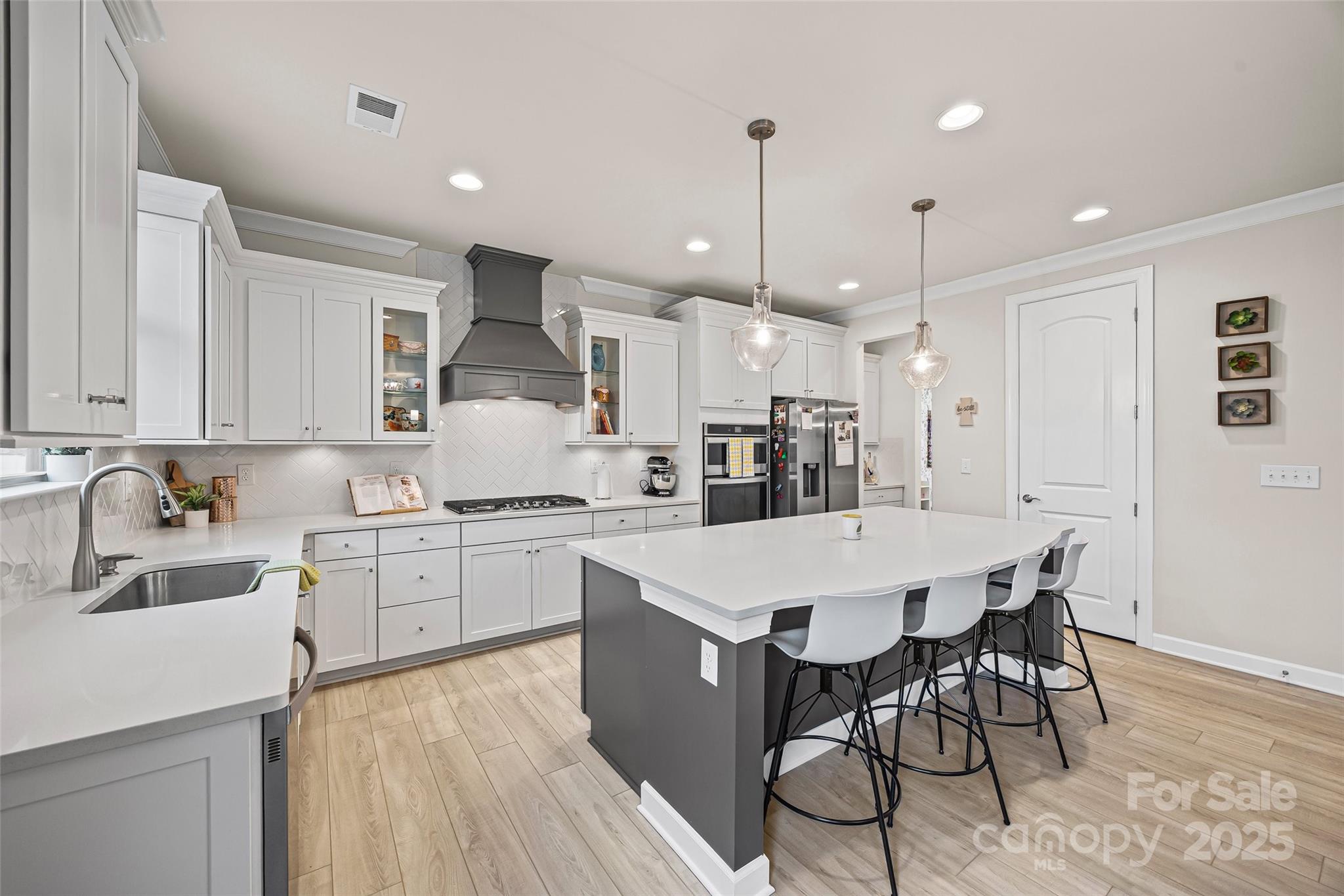 Lake Crest - Residential