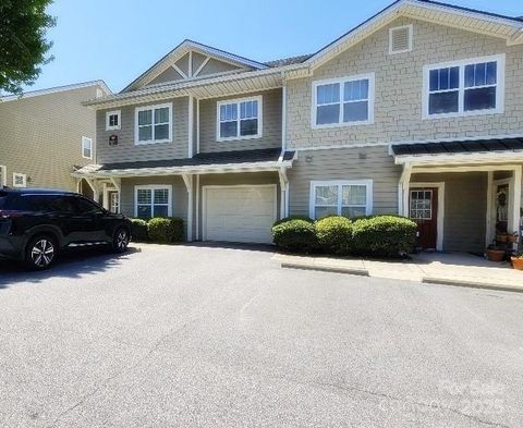 93 Foxden Drive 101 Fletcher NC 28732