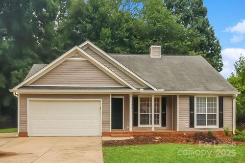Photo of 123 Tara Lynn Court, Mooresville, NC 28115 (MLS # 4311273)