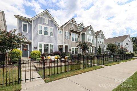 2518 Lydia Avenue Charlotte NC 28205