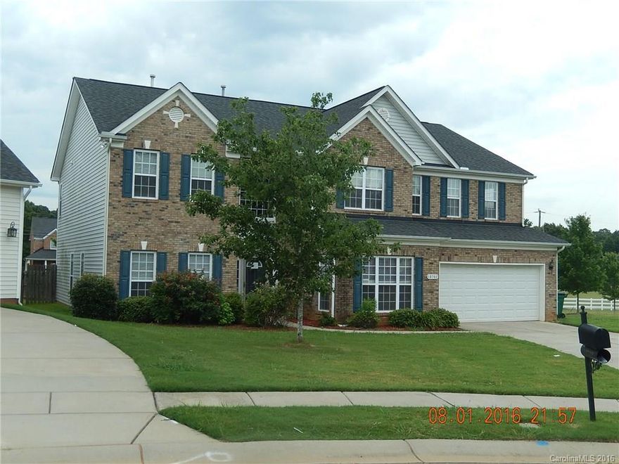 Enormous house! New carpet. Neutral paint. 2 story foyer. 1 bedroom w/bath downstairs. Office w/built-ins. Kitchen w/granite ctops & island. 2-story great room w/fireplace. Dual staircases. Master suite up w/huge bath. 2 upstairs bedrooms share Jack-n-Jill bath, w/another full bath in hall. Eligible under First Look Initiative thru 9-10-16. Owner occupant offers only considered during 1st 20 days of MLS listing. Seller will pay up to $500 for owner-occupant choice of home warranty. Sold AS IS.