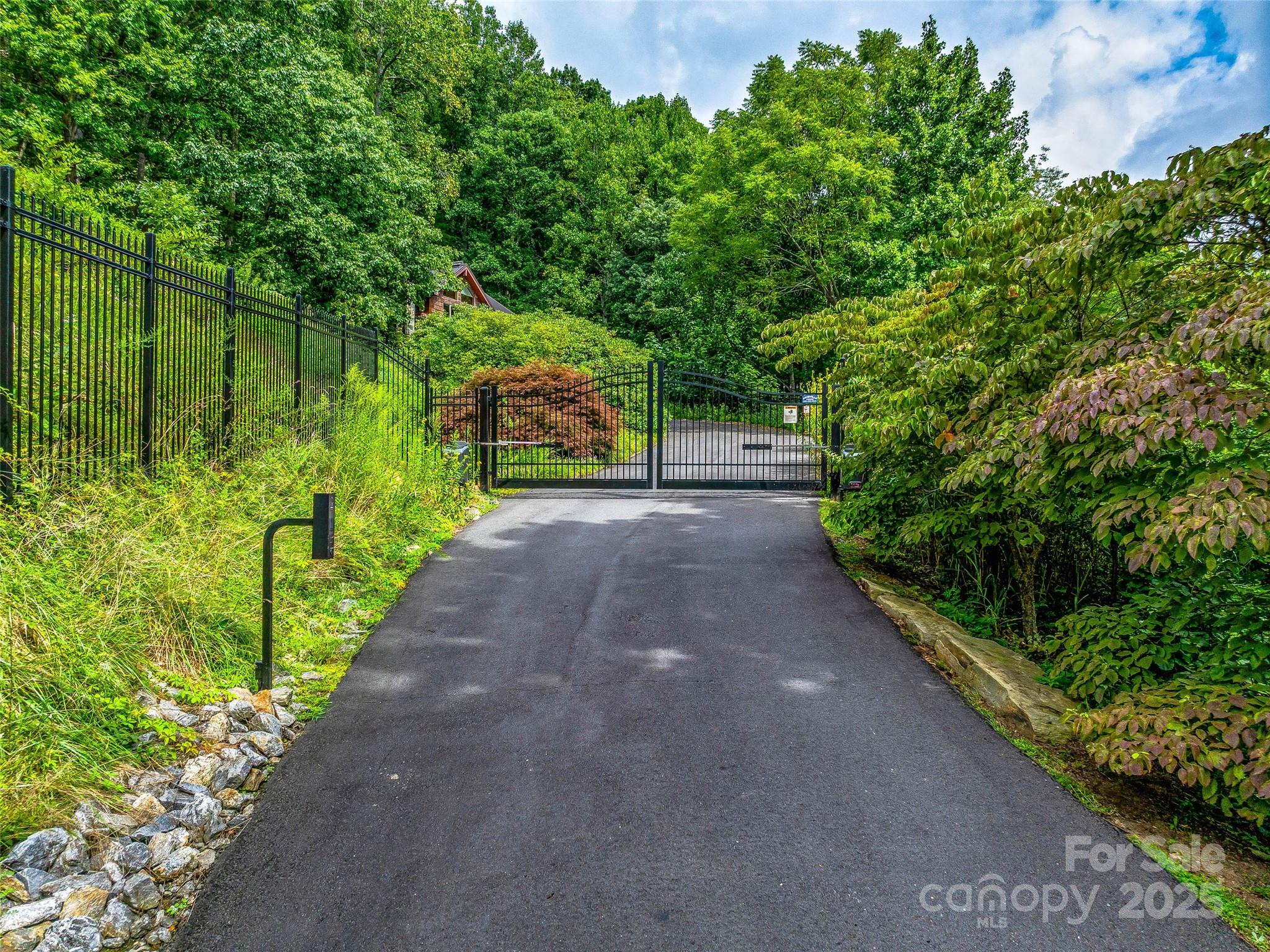 10 Beaverbrook Court