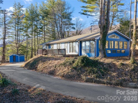 Photo of 139 Church Street, Burnsville, NC 28714 (MLS # 4393312)
