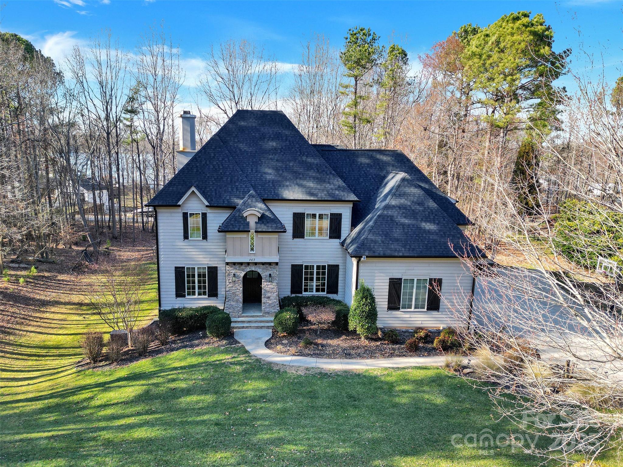 107 E Cold Hollow Farms Drive