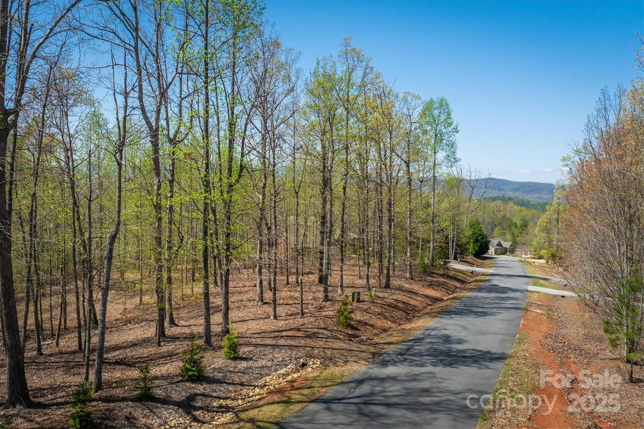 183 Woodgate Trail 103