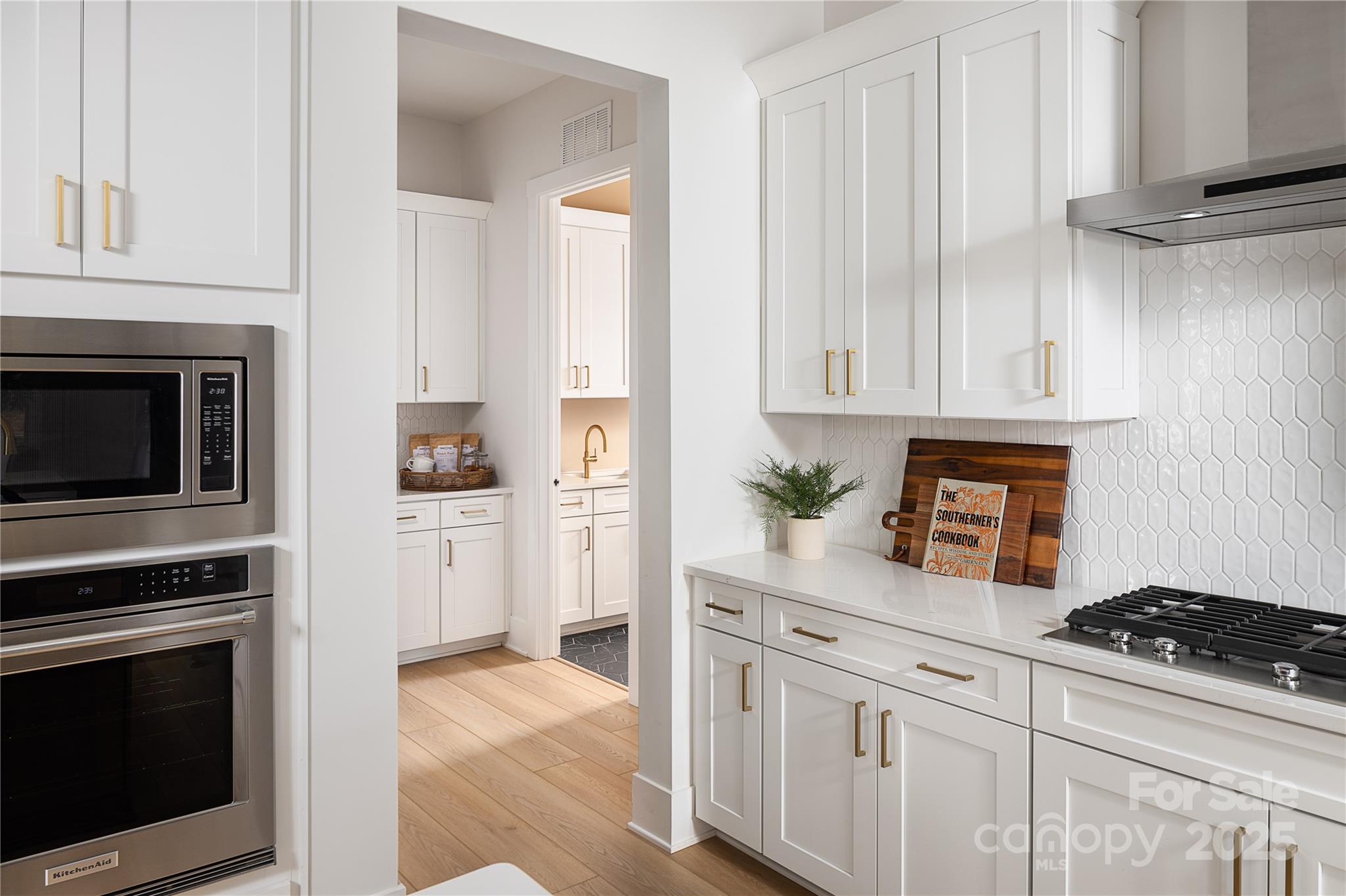 4134 Eastover Glen Road 0319