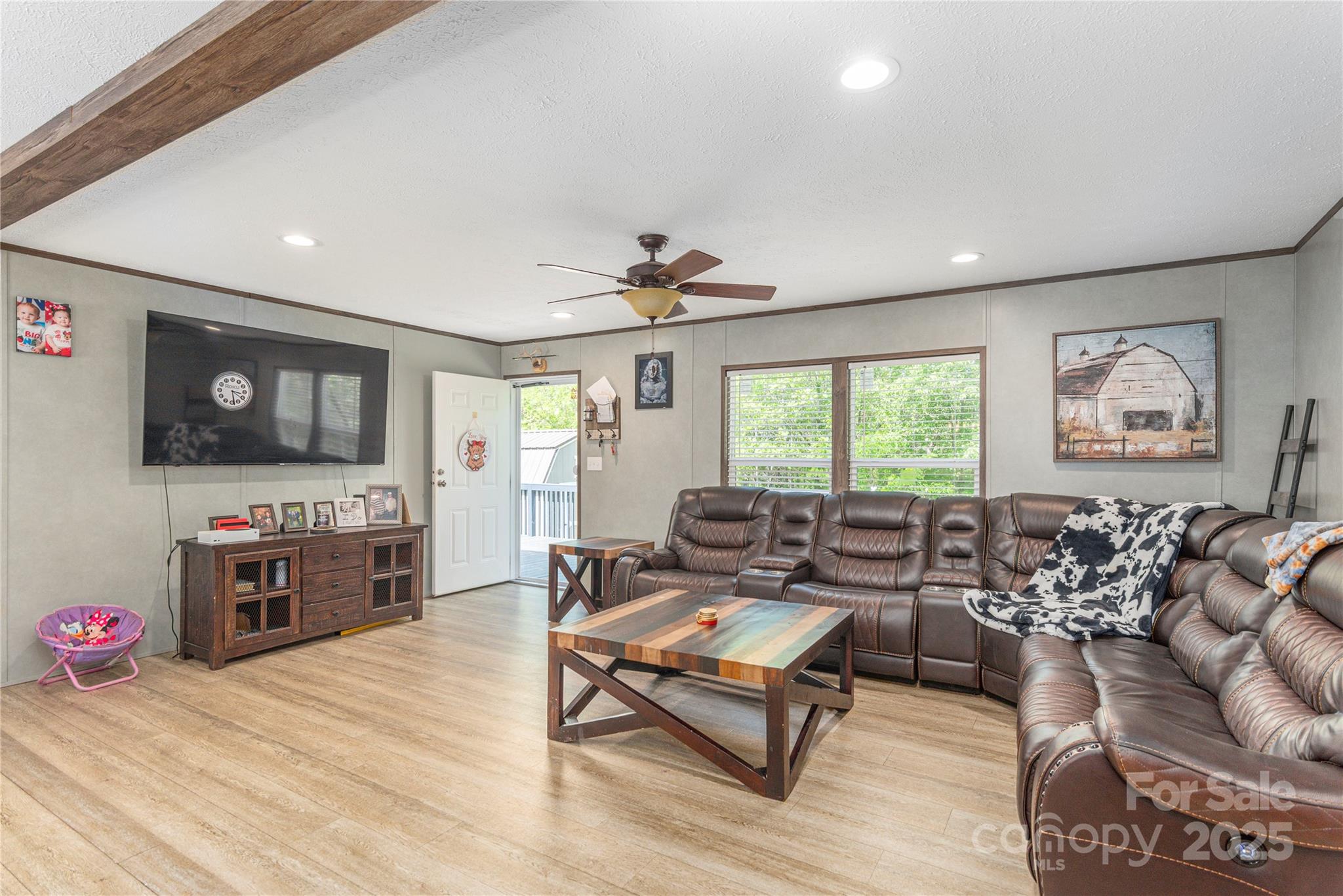 87 Horseback Lane