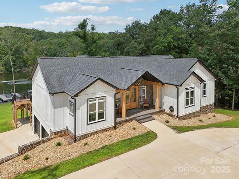 323 Whisper Lake Drive New London NC 28127