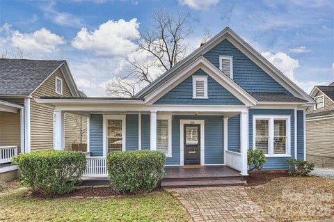 Photo of 320 E Worthington Avenue, Charlotte, NC 28203 (MLS # 4419897)
