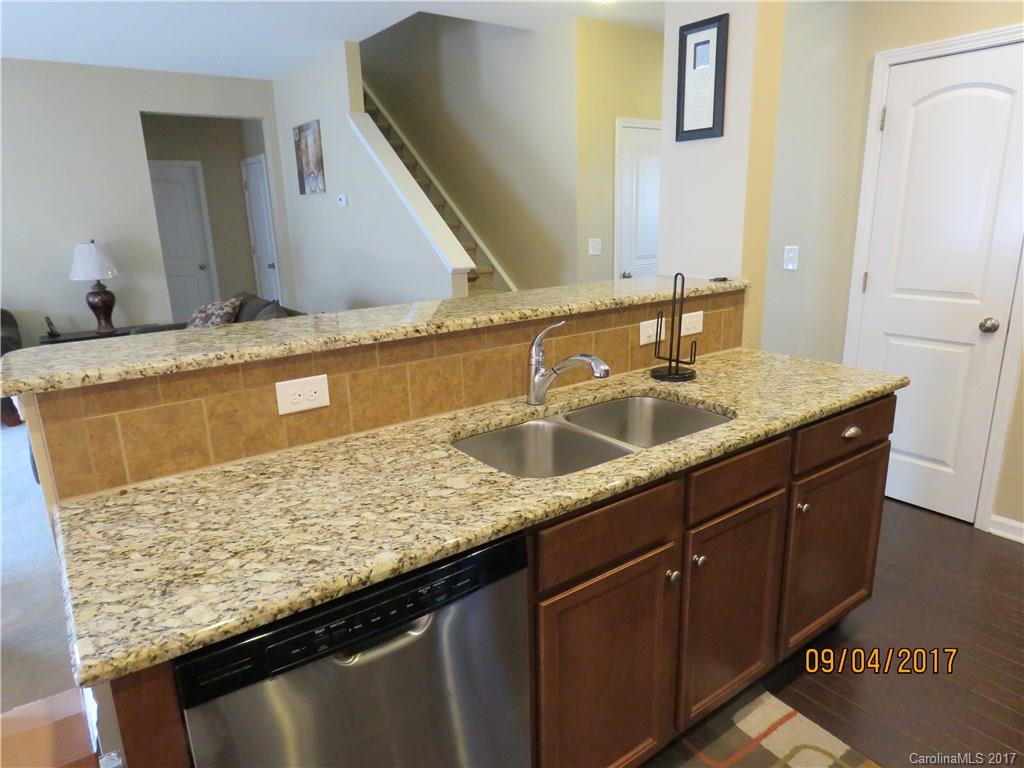 Riverwalk - Residential Lease