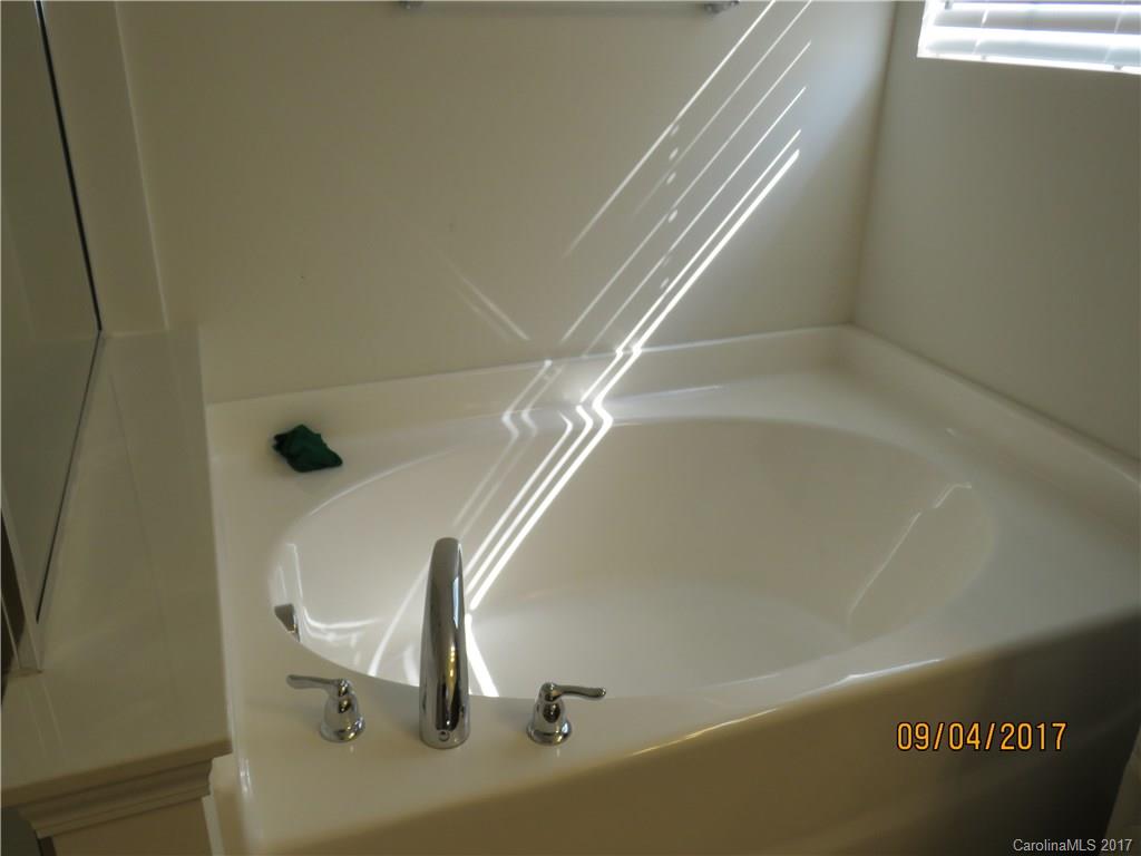 Riverwalk - Residential Lease