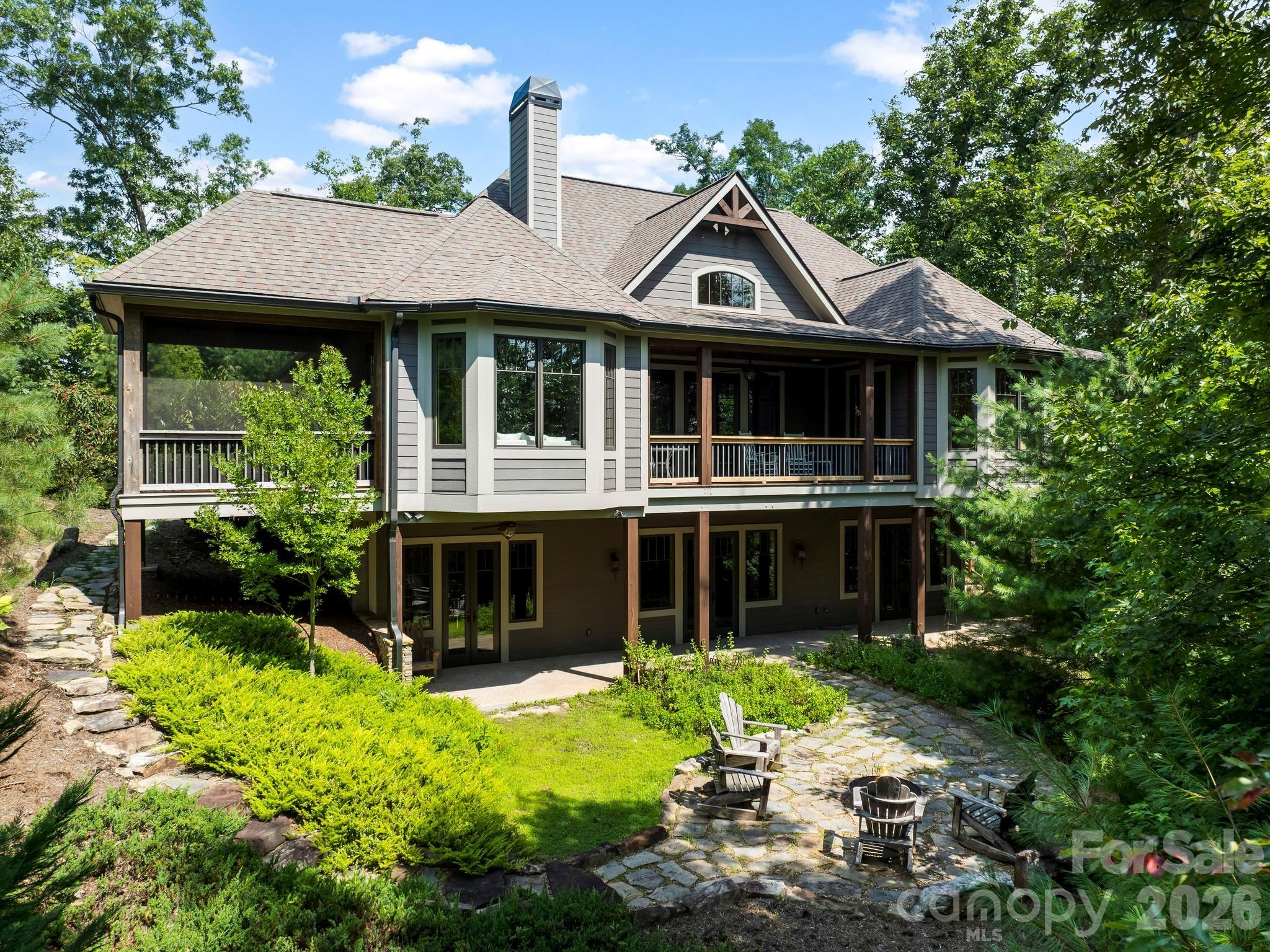 600 White Water Way